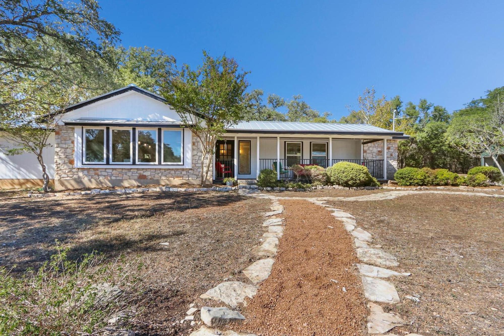 Red Donkey Cottage Wimberley Eksteriør bilde